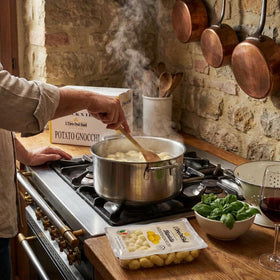 Shelf-stable packaging keeps L'Oro Del Sud gnocchi ready for pantry meals.