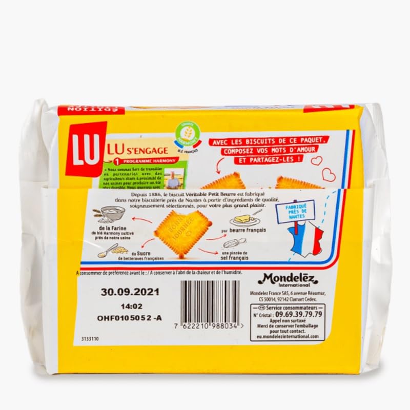 LU Petit Beurre 3-pack packshot, great for sharing