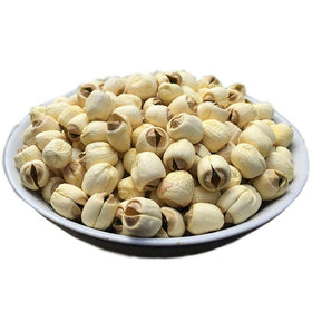 Lucentis lotus seeds in soup, adding mild nutty flavor.
