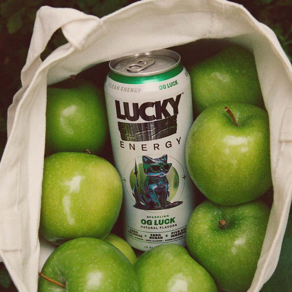 Lucky Energy maca and ginseng focus label emphasizing mental clarity.