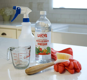 Versatile cleaning and cooking ally: Lucy's vinegar supports everyday tasks.
