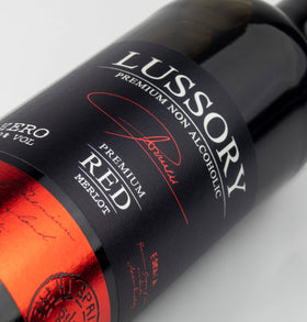 Night-harvested Merlot grapes from La Mancha ensure freshness for this non-alcoholic wine.