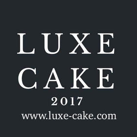 Luxe Cake gelatin powder used in baking and dessert recipes.