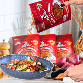 MaeMai Crispy Onion Garlic Flakes in bowl, ready to top ramen.