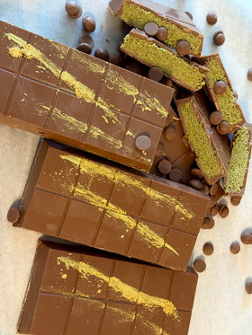 Mai Chocolate pistachio bar delivers rich aroma and nutty sweetness.