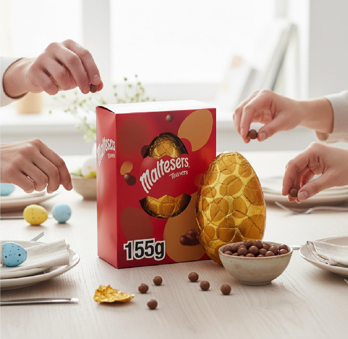 Maltesers Teasers Large Egg cross-section reveals chocolate and honeycomb