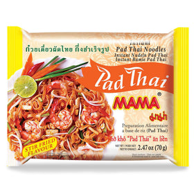 MAMA Pad Thai noodles cup with spicy aroma for quick meals.