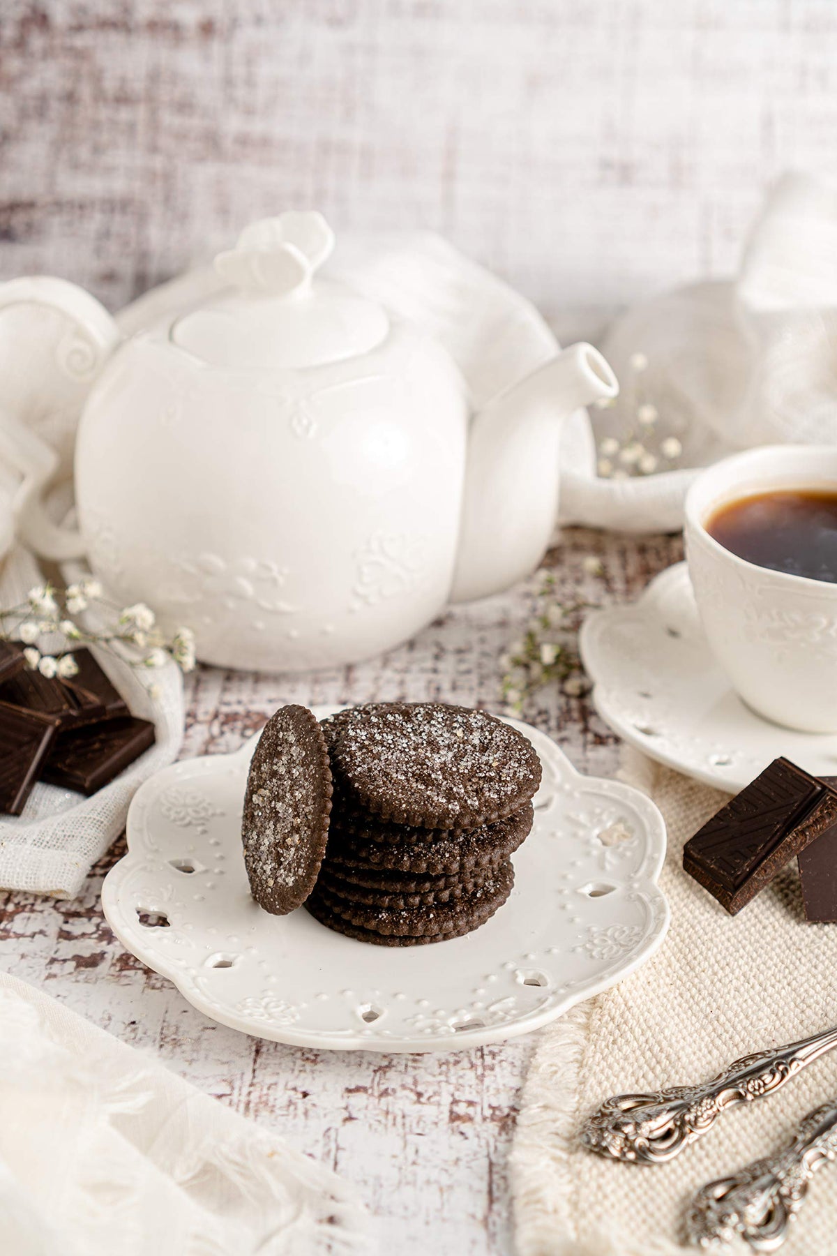 Mandy's Cookie Thins decorative canister makes a beautiful gift for any celebration.