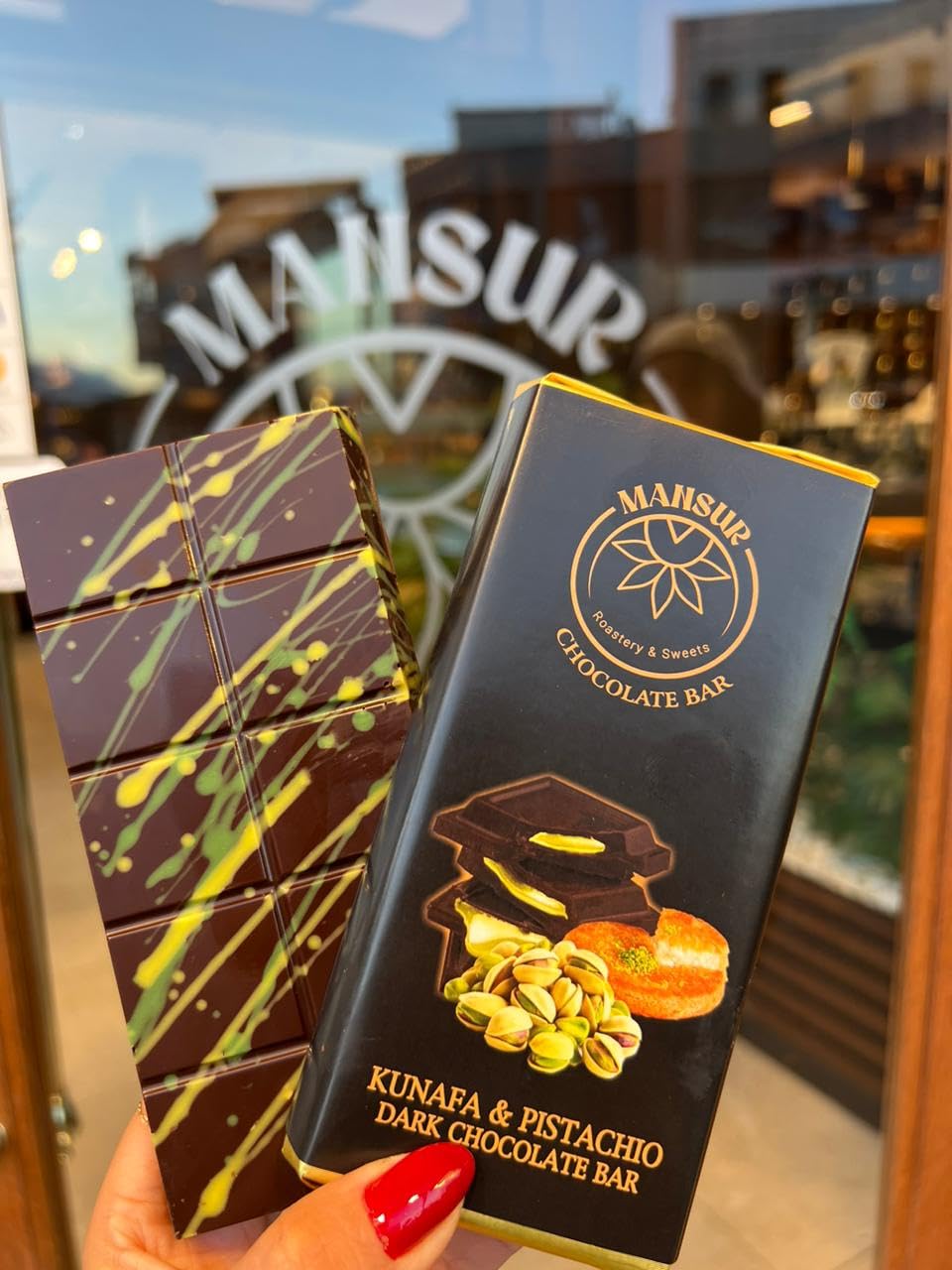 MANSUR Dubai chocolate bar with pistachios and kunafe for rich snacking pleasure.