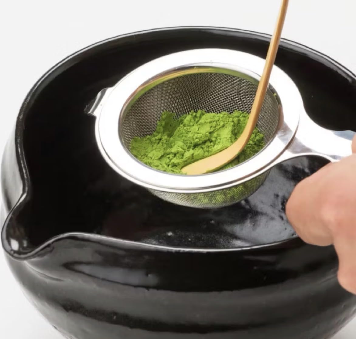 Serving Marukyu Koyamaen matcha latte with Aorashi, highlighting rich aroma and texture
