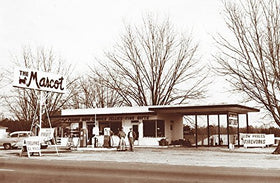 Mascot pecans ingredients emphasis on premium pecans and homestyle caramel flavor.