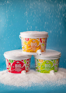 MASTER OF MIXES Margarita Mix bigbucket spout enables clean pours.