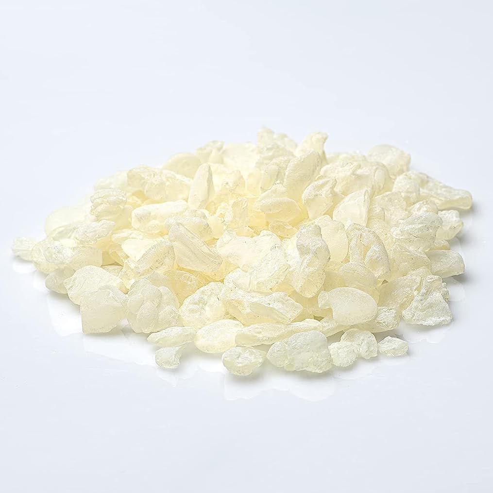 Mastiha Growers Association chios mastiha tears closeup for chewing and cooking