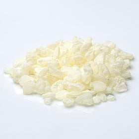 Mastiha Growers Association chios mastiha tears closeup for chewing and cooking