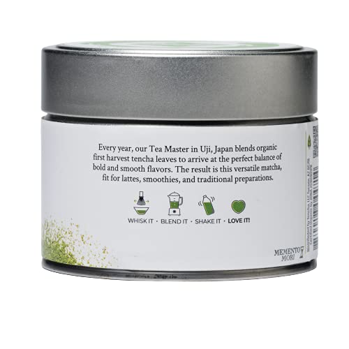 Matcha Kari barista-grade matcha powder close-up, premium ceremonial texture for lattes.