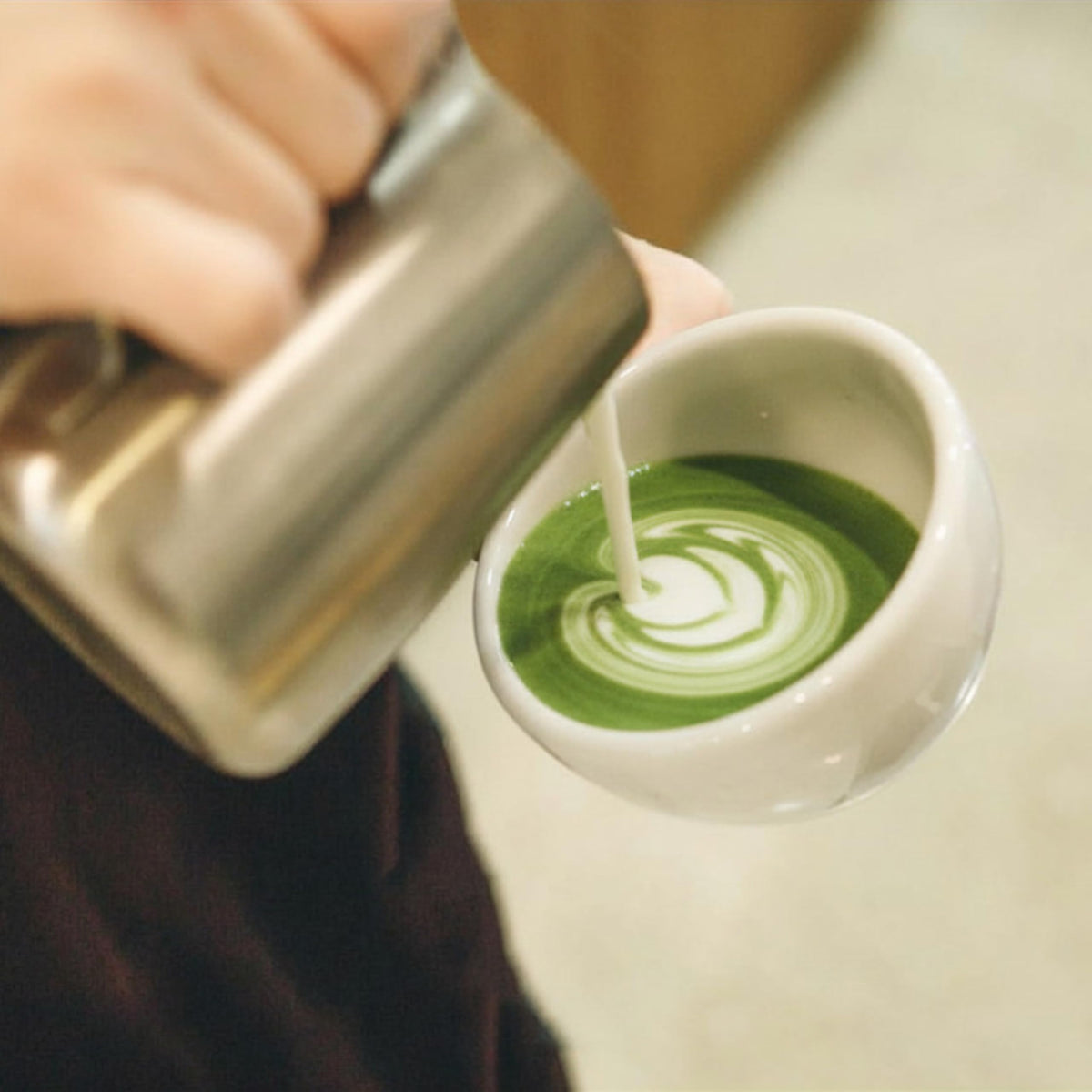 Close-up of the Matcha Kari tin lid and label.