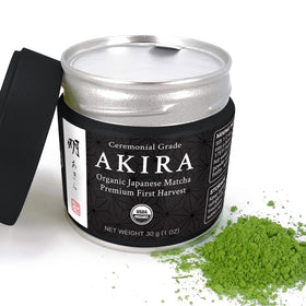 Matcha Konomi Akira powder in bowl shows vibrant emerald color