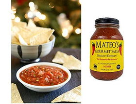 Mateo's Gourmet Salsa Medium Spice serving bowl showcasing versatile toppings for nachos