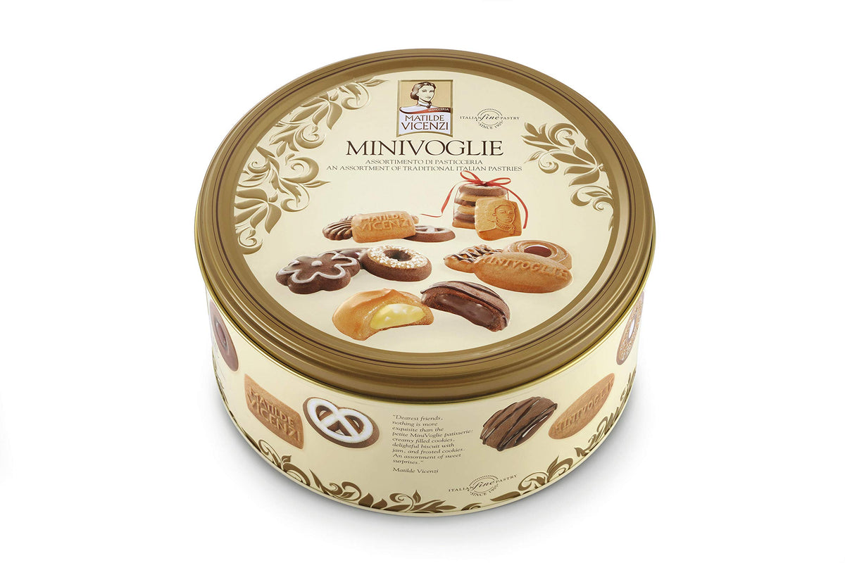 Matilde Vicenzi Minivoglie chocolate shortbread with cherry as a treat