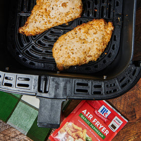 McCormick seasoning shown for oven use and crispy results.