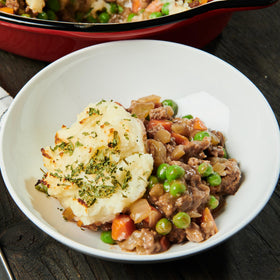 McCormick Brown Gravy Mix kettle simmer for quick, pantry-friendly sauce.
