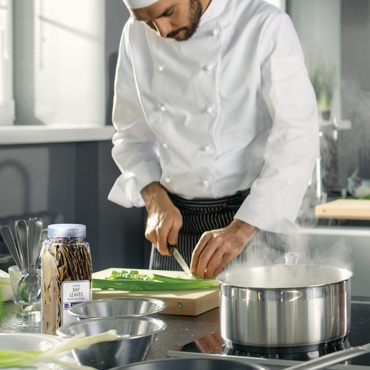 McCormick Culinary Turkish bay leaves illustrate hand-selected quality for chefs