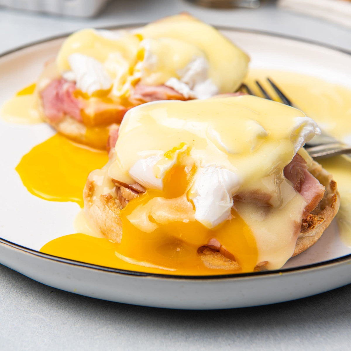McCormick Hollandaise sauce mix with spinach dip as a flavorful starter.