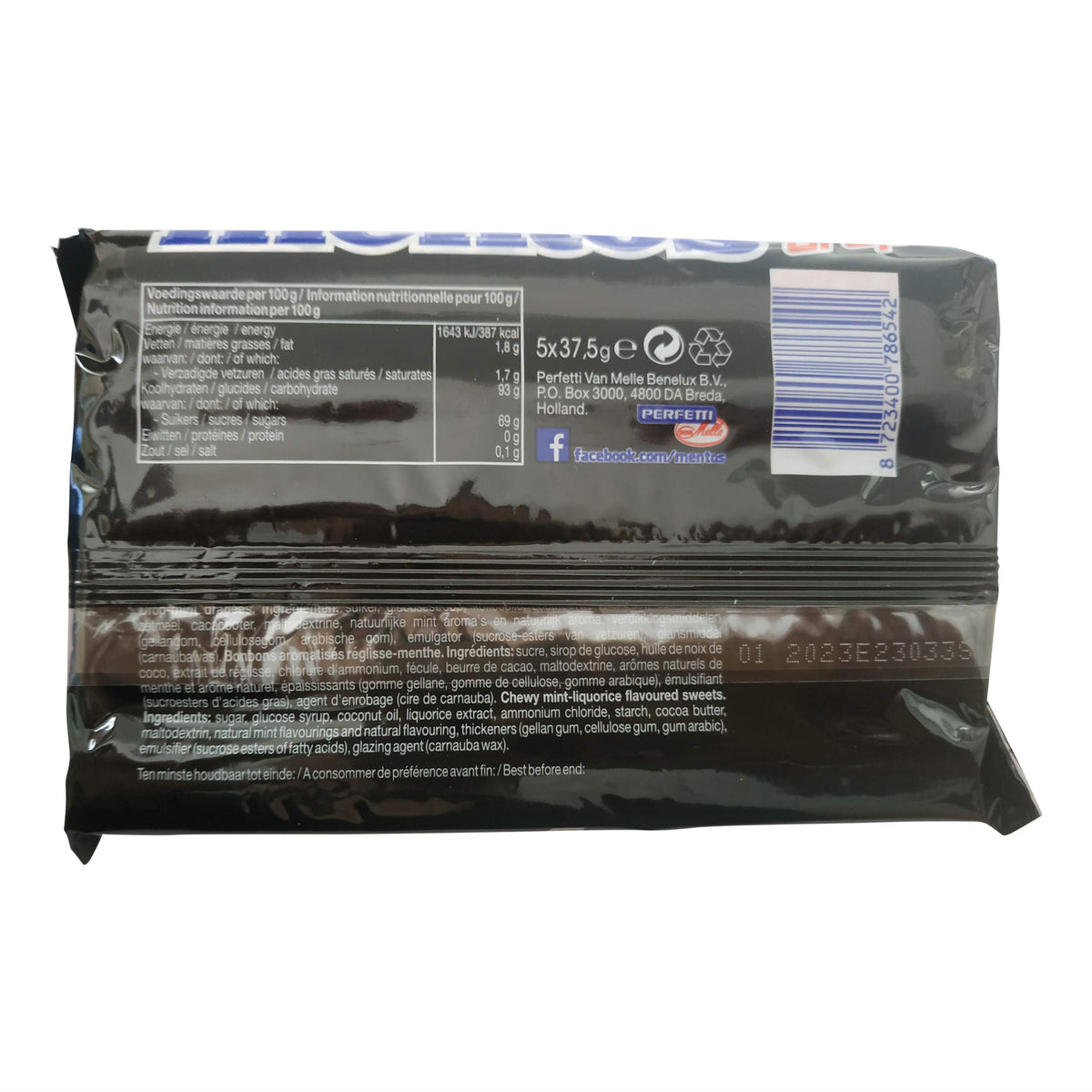 Mentos Liquorice pack shot showcases bold, chewy liquorice for snacking.