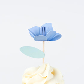 Meri Meri Meadow Unicorns Cupcake Kit gift packaging for a charming baking gift