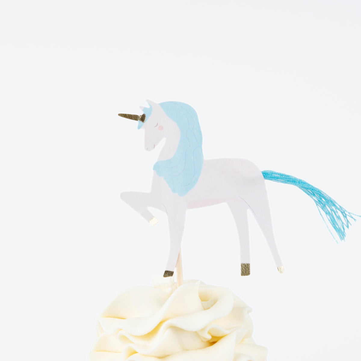 Meri Meri Meadow Unicorns Cupcake Kit pastel striped cases brighten cupcakes
