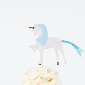 Meri Meri Meadow Unicorns Cupcake Kit pastel striped cases brighten cupcakes