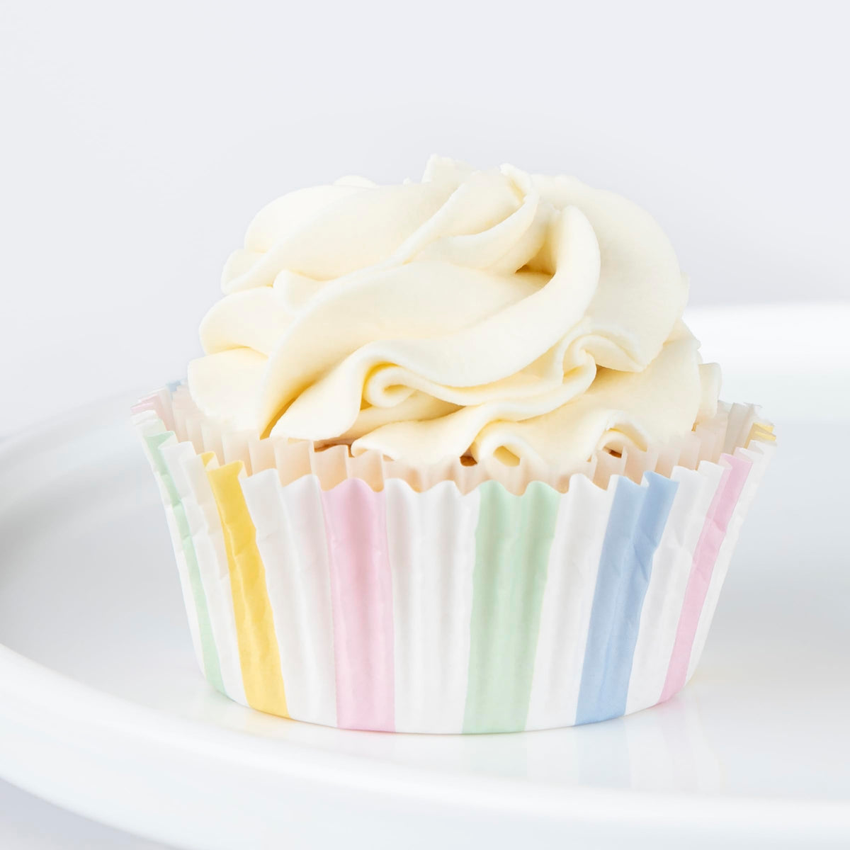 Meri Meri Meadow Unicorns Cupcake Kit unicorn designs perfect for celebrations