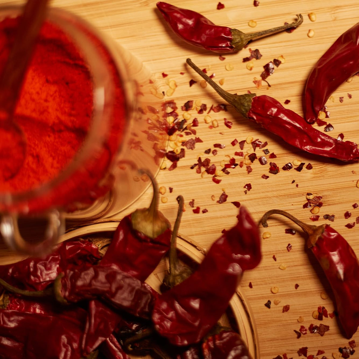 MEROPS paprika spice rack shot, versatile for daily meals