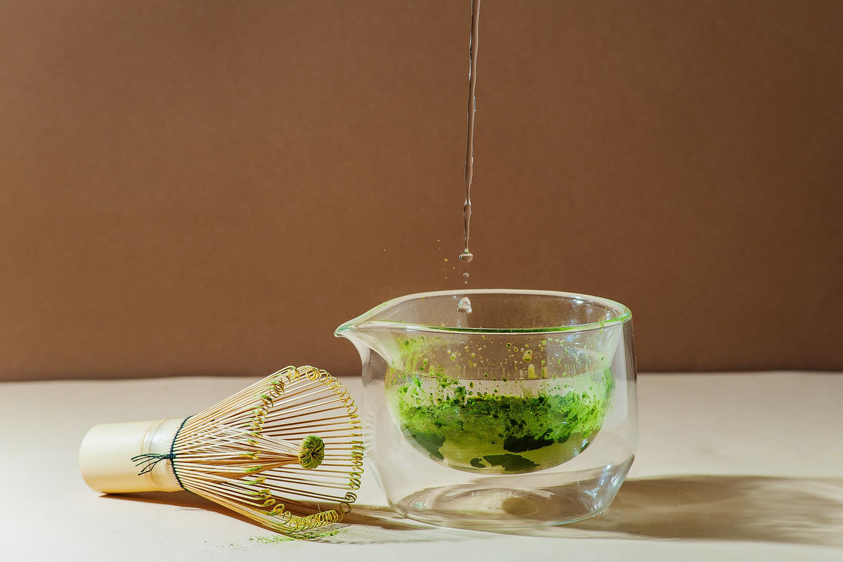Midori Spring Gold No.2 matcha powder close-up, vibrant green color ideal for daily rituals.