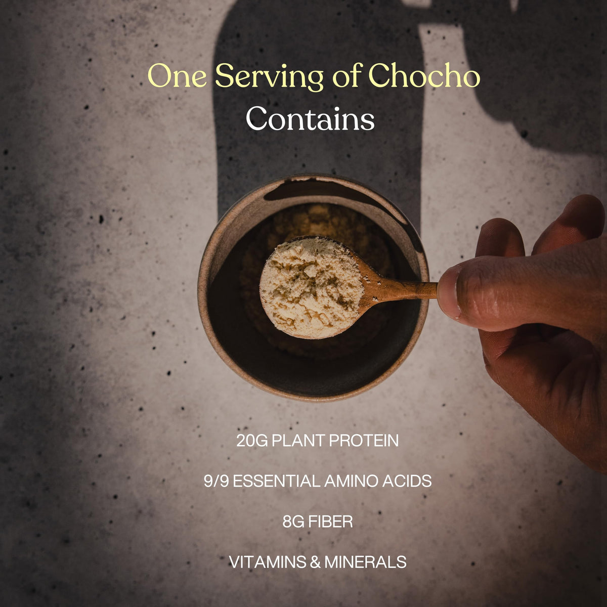 Mikuna Chocho protein powder smoothie glass with rich cacao flavor and fiber.