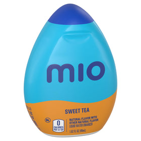 Glass of water with Mio Sweet Tea flavor infusion