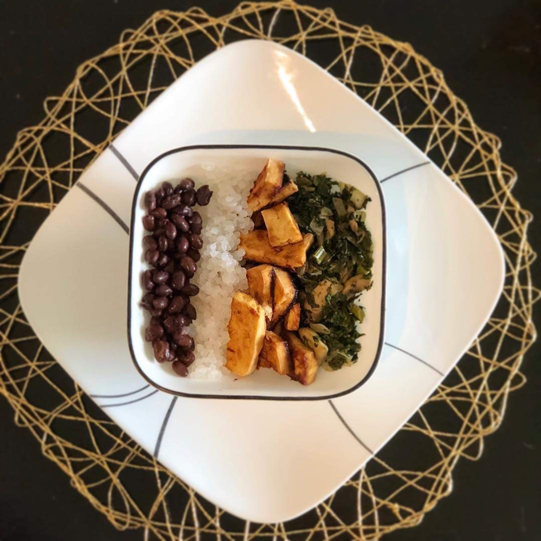 Miracle Noodle Miracle Rice stir-fry dish plated with vegetables.