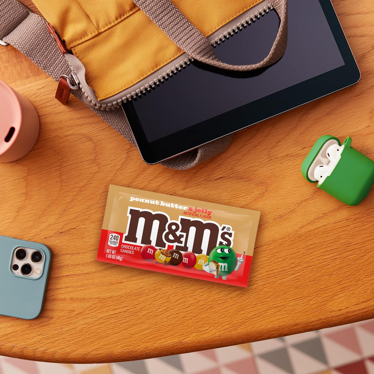 M&M’S party-favor packs display festive color variety.