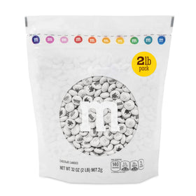 M&M’S WORLD Class of 2026 candies with Grad Cap prints for graduation party favors.