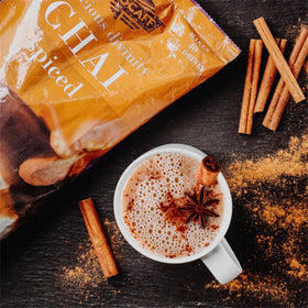 MOCAFÉ Spiced Chai Latte Powder front label highlights premium ingredients for bold chai.