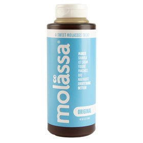 Molässa Light Molasses bottle with smooth golden texture for versatile sweetening.