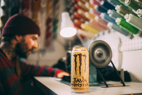 Kosher mark emphasizes inclusive dietary considerations alongside bold flavor.