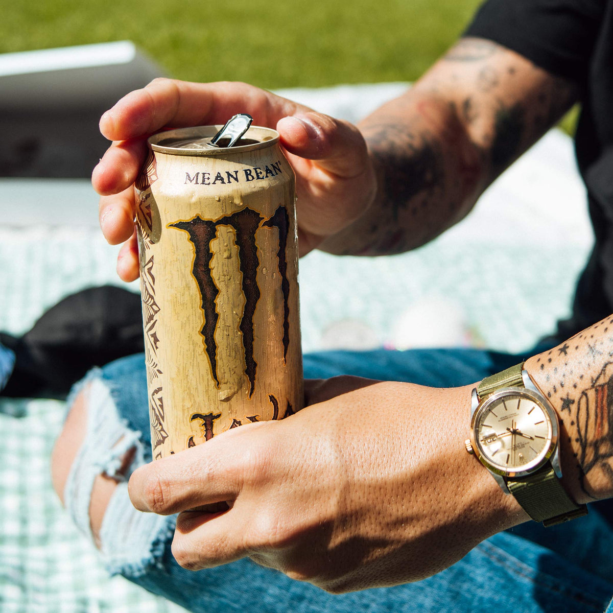Packaging image displays can design and branding for quick grab-and-go energy.