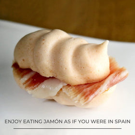 Gift-ready Monte Nevado Serrano ham four-pack