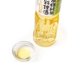 Morita Premium Organic Cooking Sake aroma close-up signaling umami notes for savory dishes.