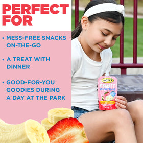 Mott’s clear pouch showcases strawberry banana blend for fresh fruit flavor.