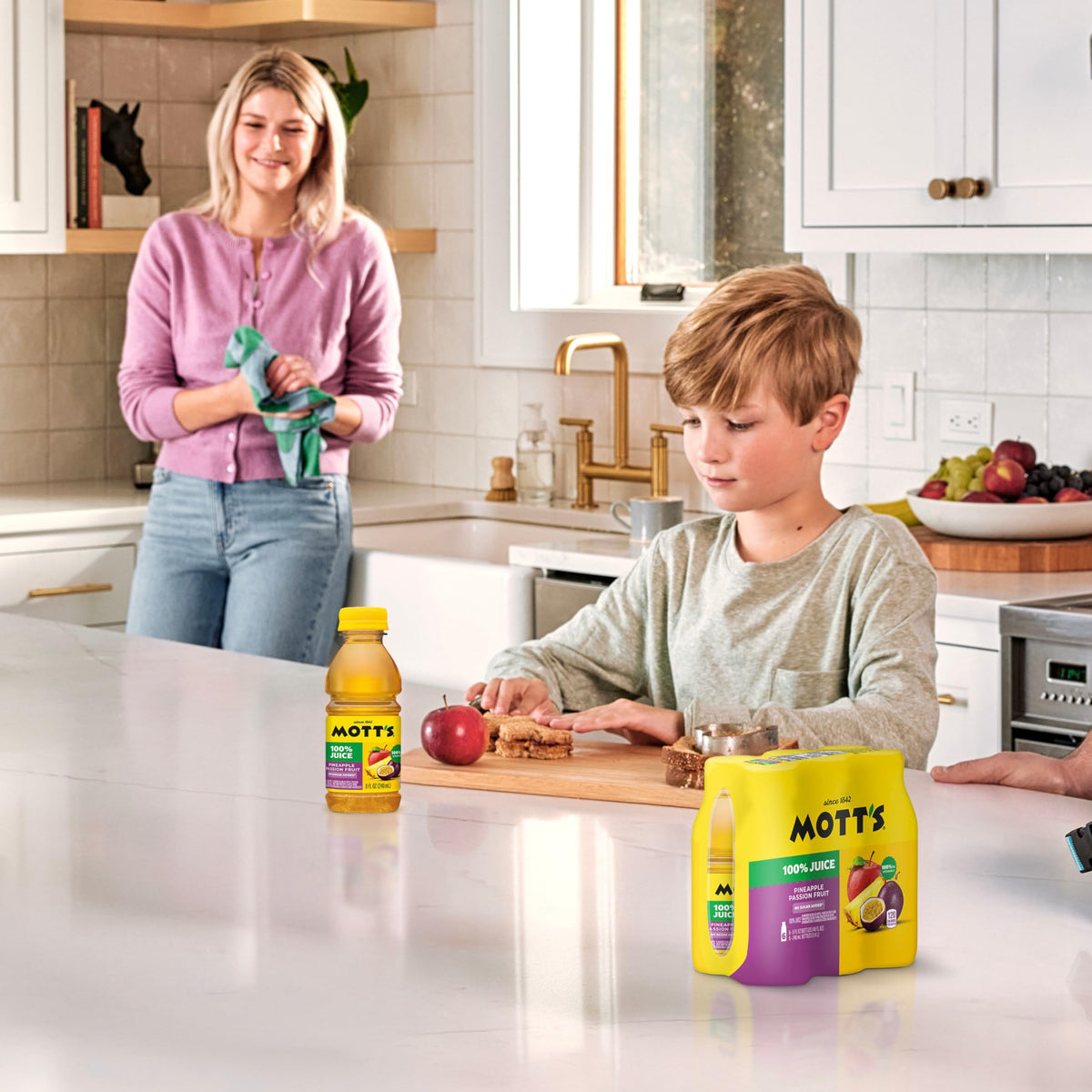 Mott’s Pineapple Passion Fruit Juice product hero image emphasizing tropical taste