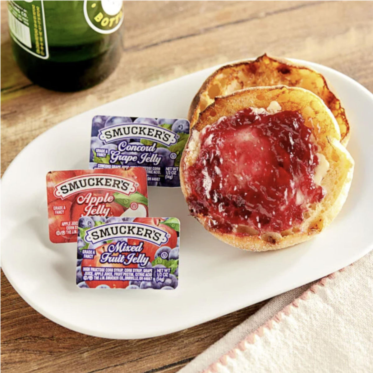 Movelo Mixed Fruit jelly cups add color to breakfast trays