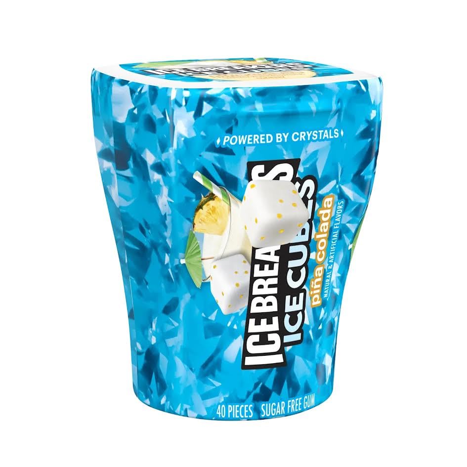 Munchique Cubes Piña Colada on-table arrangement showing packaging.