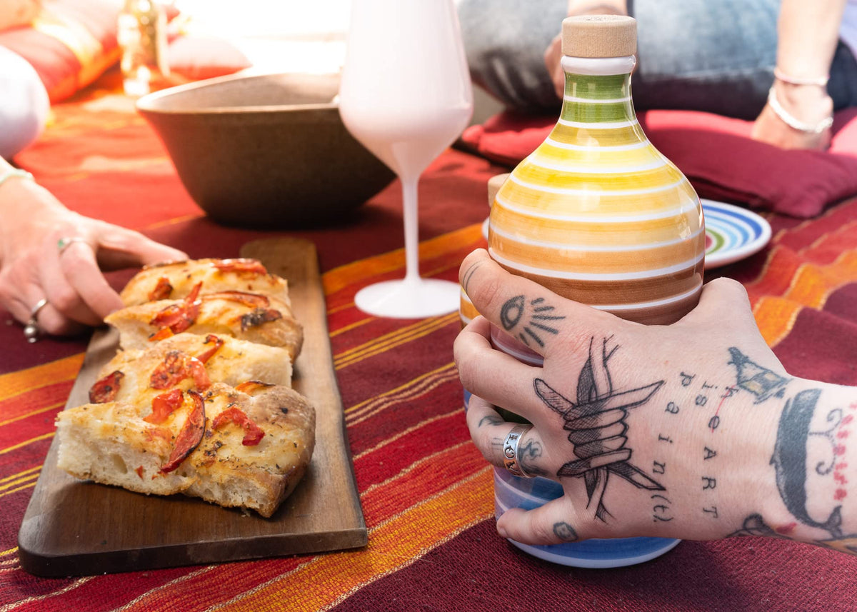 Peranzana EVOO from Muraglia bottle cap with elegant color and aroma
